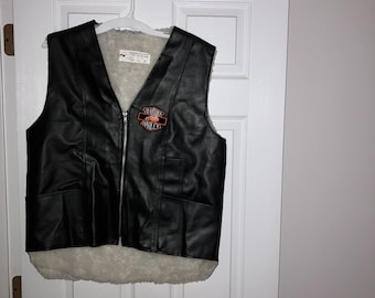 Vintage 90s Faux Leather Faux Sherpa Biker Vest Classic Size L Harley Patch