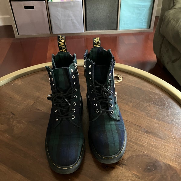 Dr. Martens 1460 Tartan Zip Green Plaid Boots Mens Sz 9 Women’s Sz 10 Us