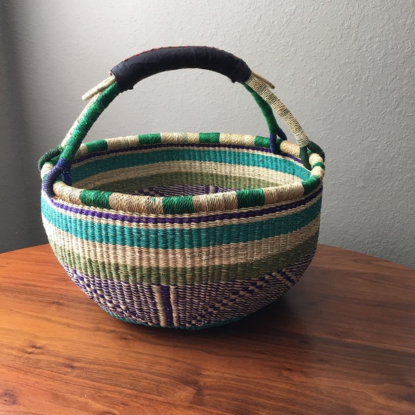 Large Round Bolga Basket with Leather Handle