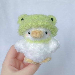 Crochet Duckling in Hat Plushie PATTERN image 8