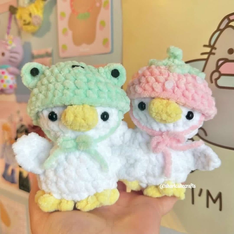 Crochet Duckling in Hat Plushie PATTERN image 7