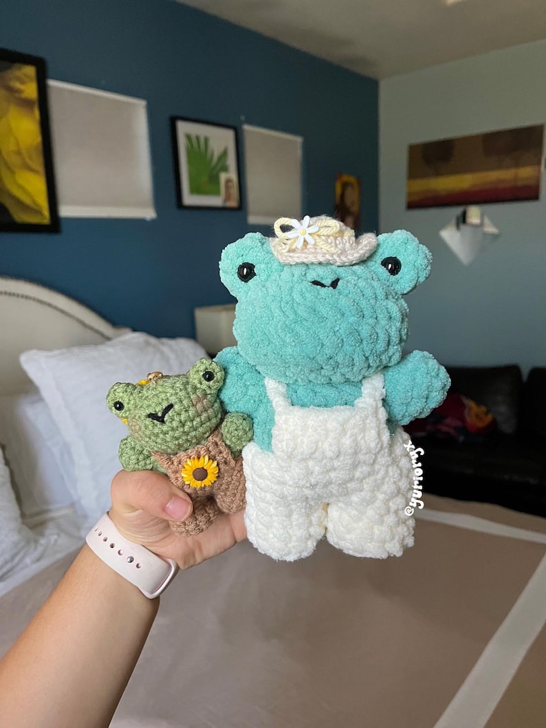 Crochet Baby Frog in Overalls Plushie PATTERN image 5