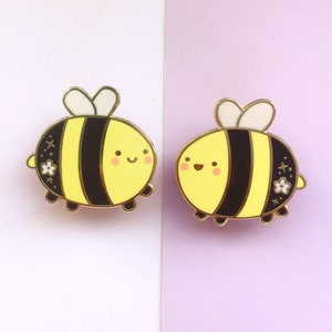 Bee buddies pins set Best friends Friendship Enamel Pins Summer enamel pin Valentine's Day gifts Spring Present image 2