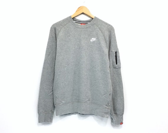 nike crewneck small logo