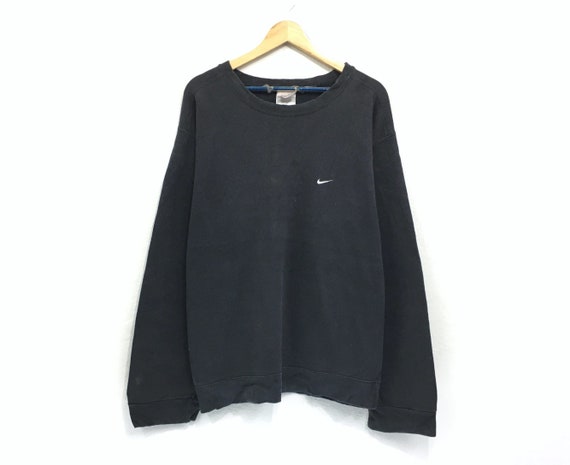 nike small swoosh crewneck