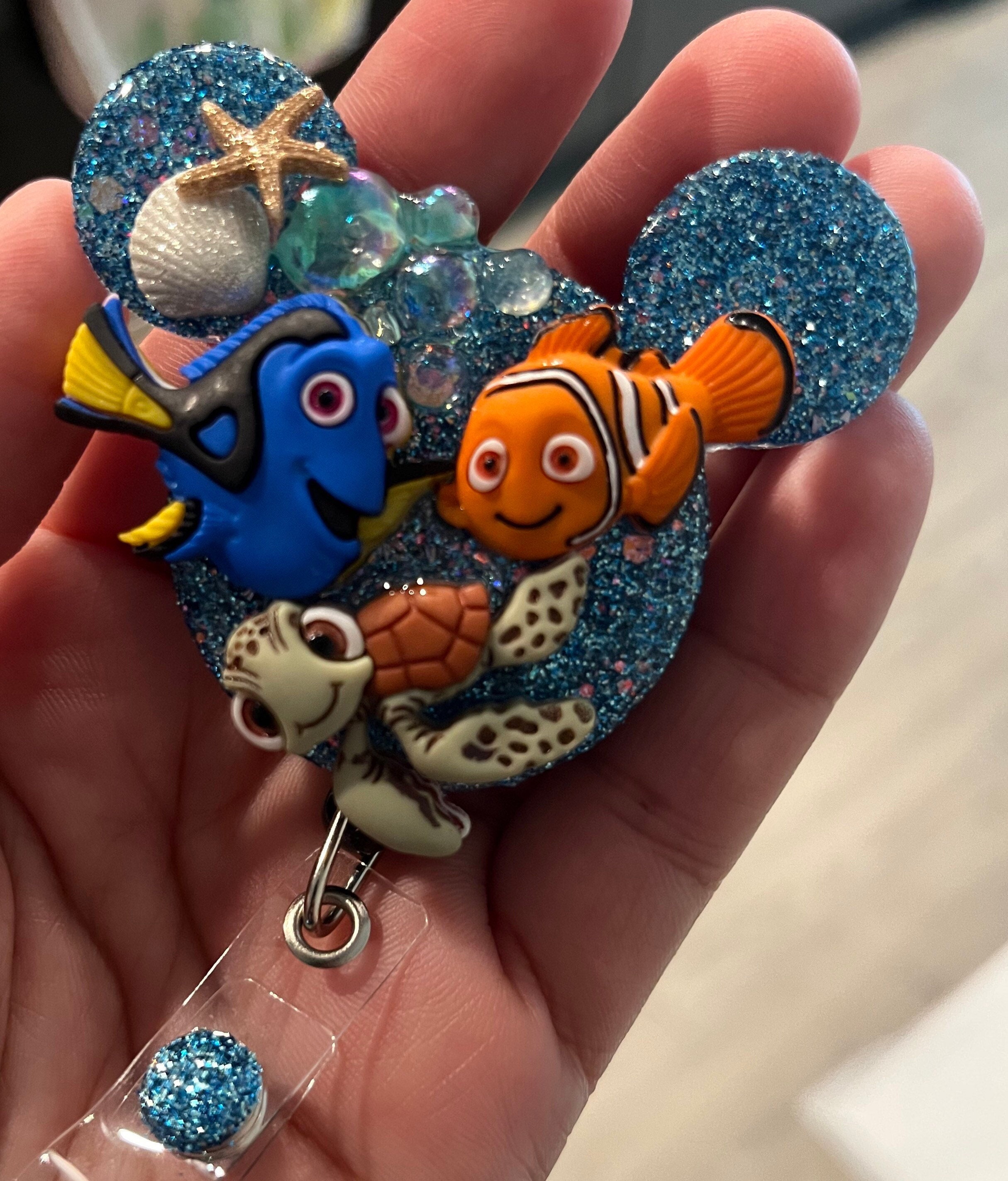 Disneys Finding Nemo Badge Reel With Bubbles Alligator/belt Clip 