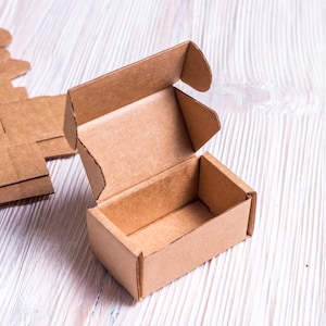 Lote de 50 piezas de 2 x 1 x 1 pulgadas Mini caja de cartón Kraft marrón con tapa, estuche plegable, embalaje de regalo, bombonera de cartón.