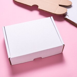 Lot of 15 pcs 6x4 inch White Carton Mailer Box with Cover, Folded Case, Gift Packaging.
