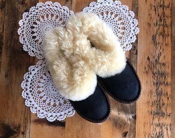 Handmade Sheepskin and Wool moccasins sheepskin slippers house shoes sheepskin with embroidery black and natural fur 3 4 5 6 7 8