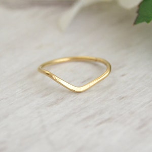 Smooth V Cartilage Earring - Helix Jewelry - 14g 16g 18g 20g Earring Hoop - Tragus Ring - Minimalist Jewelry - Seamless Ring - Endless Hoop
