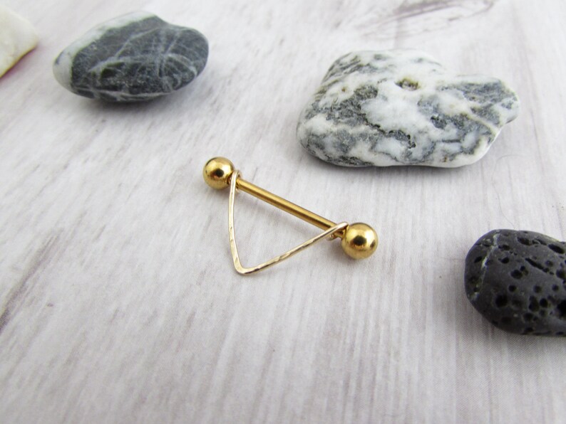 14g Gold Minimalist Textured V Nipple Shield 12mm 14mm 16mm 19mm 22mm Barbell 316L Stainless Steel Nipple Ring Nipple Ring Barbell