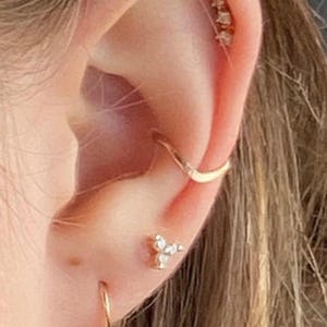 Ready to Ship - 14k Rose Gold Fill Smooth V Cartilage Ring - Seamless Cartilage Hoop - Conch Piercing
