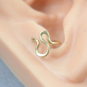 SF Gold Loop Tragus Earring, 14k Yellow Gold Fill Abstract Tragus Hoop, Tragus Piercing, Tragus Cartilage Earring, Cartilage Piercing