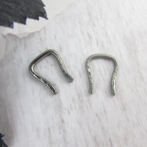 Niobium Pinched Staple Cartilage Retainer - Ear Retainer - 14g 16g 18g 20g 22g -Tragus Daith Conch Rook Helix -Gauged Earring -Seamless Plug