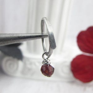 Aro colgante pequeño con piedras preciosas rondelle para el ombligo - Oro, oro rosa, plata, titanio, 316LSS