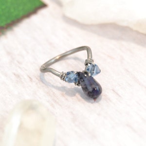 Healing Crystal V Shaped Titanium Cartilage Piercing - 16g 18g 20g Seamless Ring -Nickel Free Endless Hoop -Conch Tragus Helix Nose Hoop