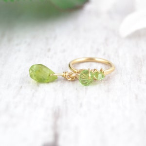 Healing Crystal Peridot Knorpel Ohrring, Knorpel Piercing, Conch Tragus Helix Nase Nabel Daith Augenbraue - St Patrick's Day