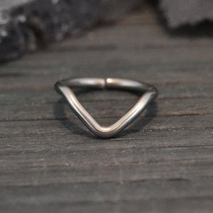 Niobium Smooth V Cartilage Earring - Nickel Free Seamless Ring - 14g 16g 18g 20g 22g Endless Hoop - Minimalist Earring - Earring Hoop