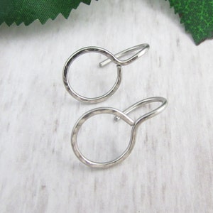 Textured Circle Minimalist Earrings - 316L, Titanium, Gold Fill, Yellow Gold, Rose Gold, Niobium - 16g, 18g, 20g, 22g - Dainty Hoop Earrings