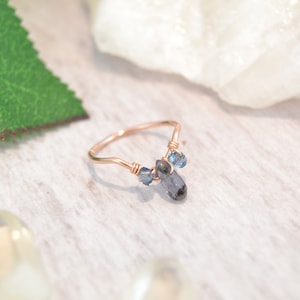Healing Crystal V Shaped Rose Gold Cartilage Piercing - 14k Rose Gold Fill - 14g 16g 18g 20g Seamless Ring - Conch Tragus Helix Nose Hoop