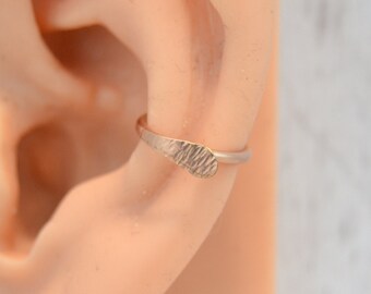 Textured Wrap Conch Earring, Conch Jewelry, Conch Hoop, Conch Piercing, Dainty Conch Ring, Hoop Earring, Seamless Ring, Endless Hoop