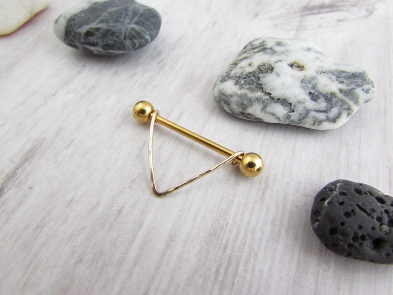 14g Gold Minimalist Textured V Nipple Shield 12mm 14mm 16mm 19mm 22mm Barbell 316L Stainless Steel Nipple Ring Nipple Ring Barbell