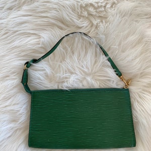 Vintage 90s LOUIS VUITTON LV Logo Green Epi Leather Pochette 