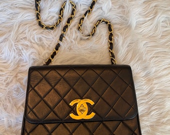 Vintage 90s CHANEL Black White 24k Gold plated CC logo turn lock chain Two tone Mini Single Flap Crossbody bag purse shoulder bag handbag