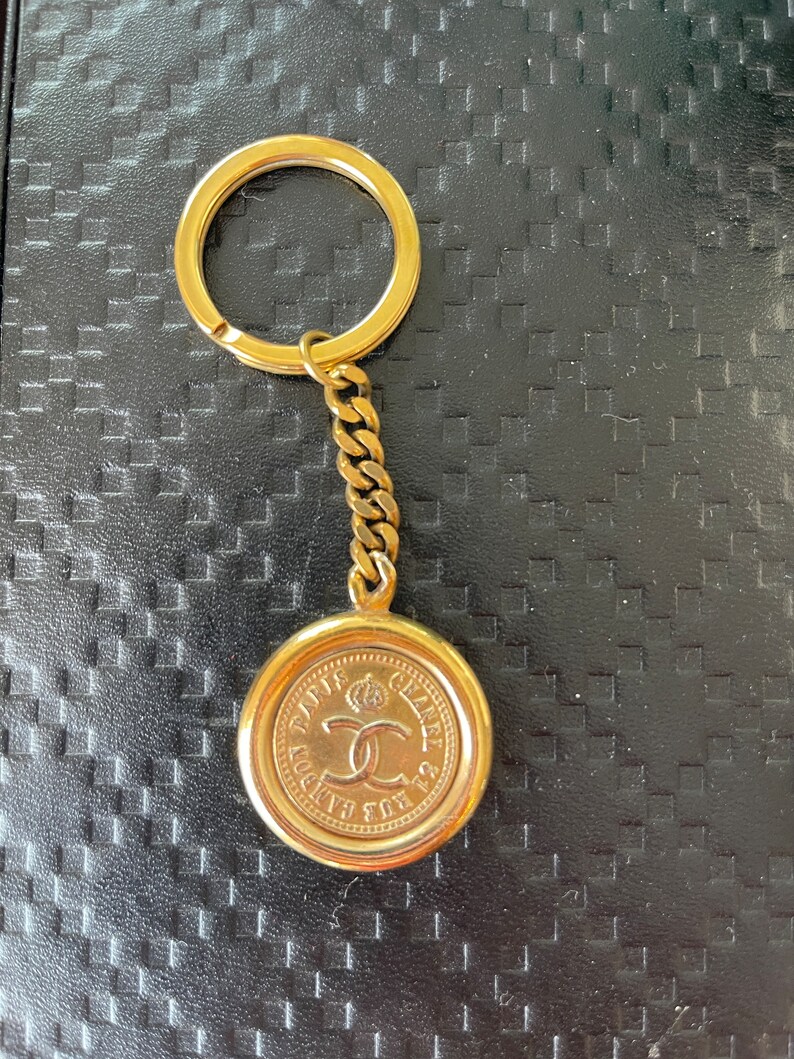 Vintage 90s CHANEL Coco CC Logo Gold Chain Link Medallion Keychain