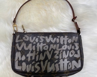 Vintage 2000s LOUIS VUITTON LV Graffiti Stephen Sprouse Leather Pochette  Pocket Bag Clutch Pouch Top Handle Purse Shoulder Handbag