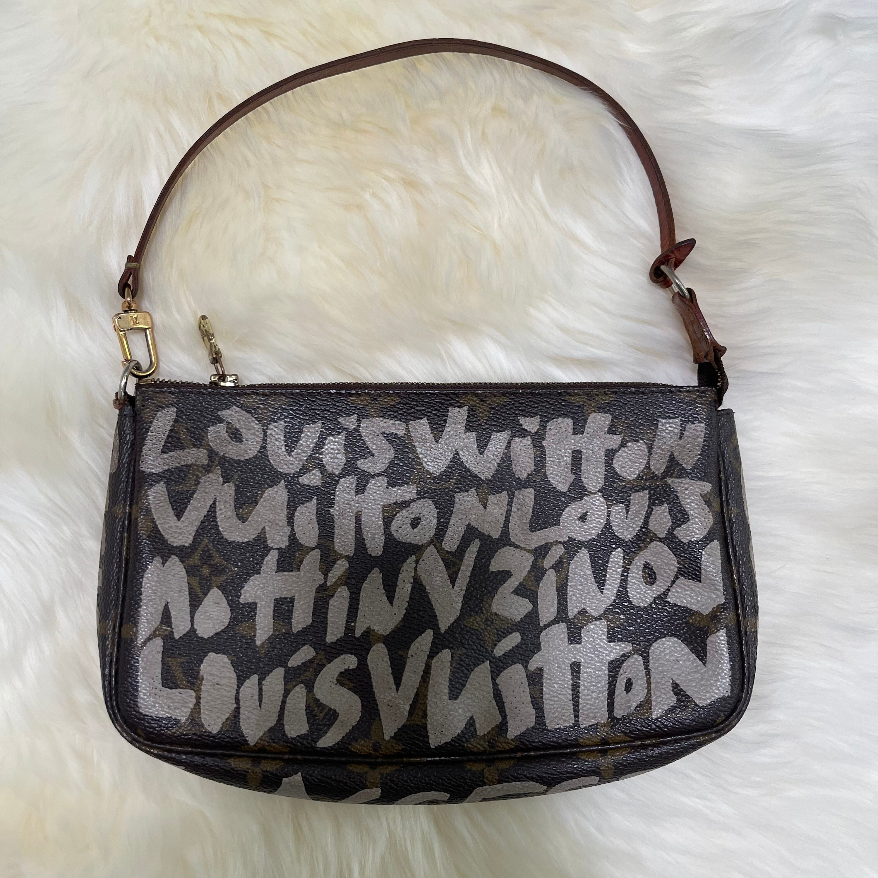 70's Louis Vuitton Clutch with Eclair Zipper Pull 1 - Shop Quirk