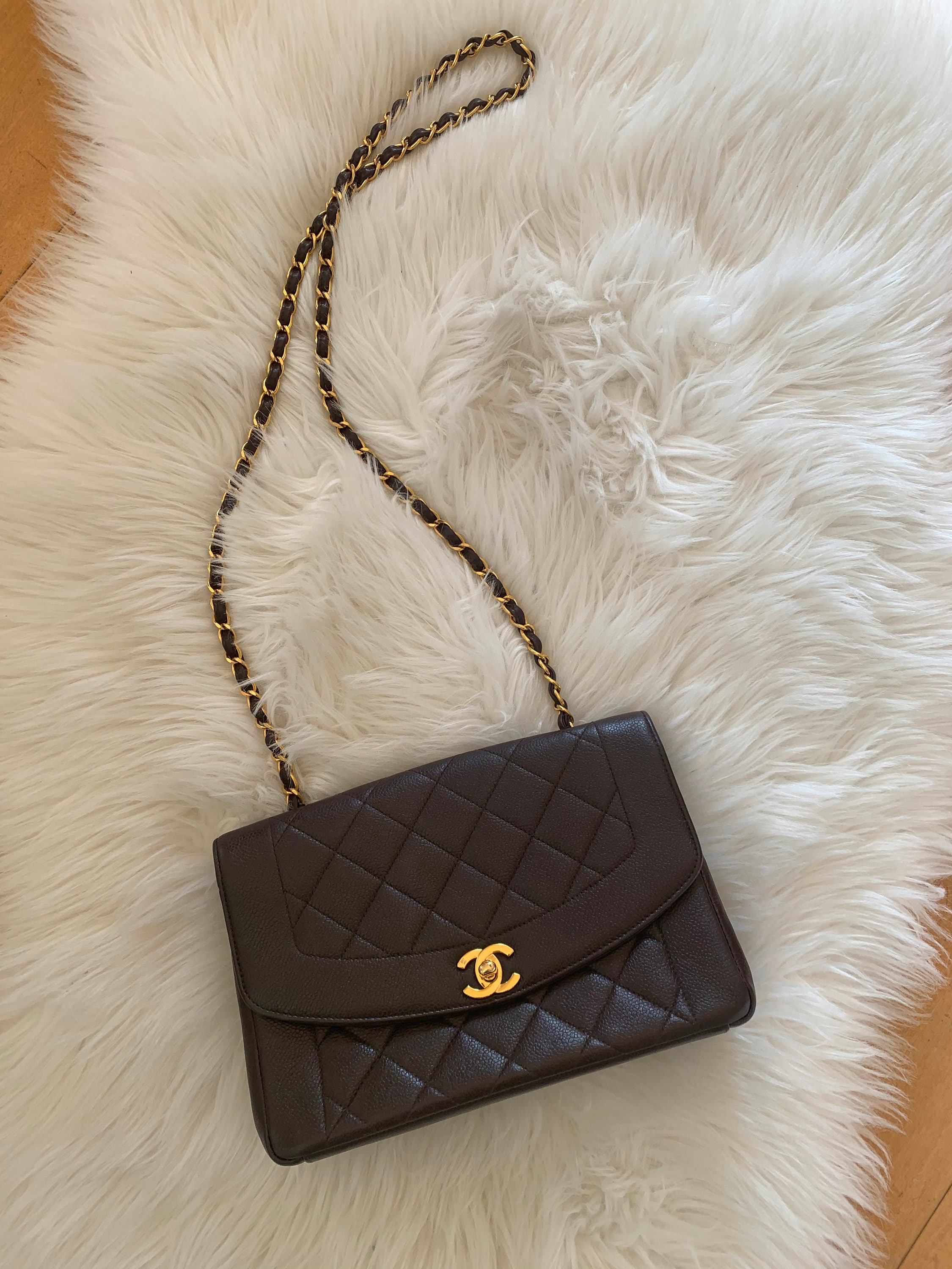 chanel diana bag