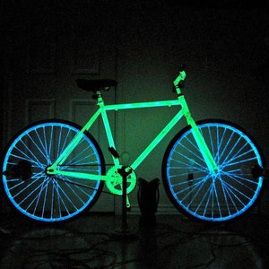 Vernice GLOW in the dark METAL - per superfici metalliche