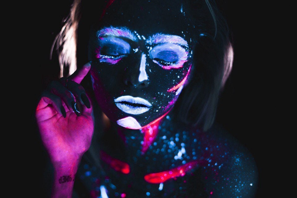 Mönstrifer — Fluorescent body paint + uv light. 🌌 More of my
