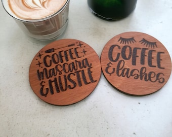 Juego de posavasos de madera para café: contrachapado de abedul, diseño pirograbado