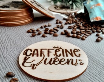 Posavasos de madera Caffeine Queen: pirograbado en madera contrachapada de abedul, regalo para amantes del café