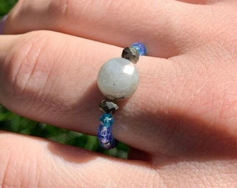 Ring mit Labradorit und Pyrit (dehnbar)
