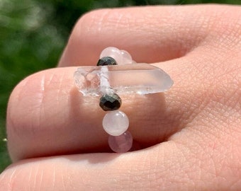 Rosenquarz, Pyrit, Bergkristall Ring (dehnbar)
