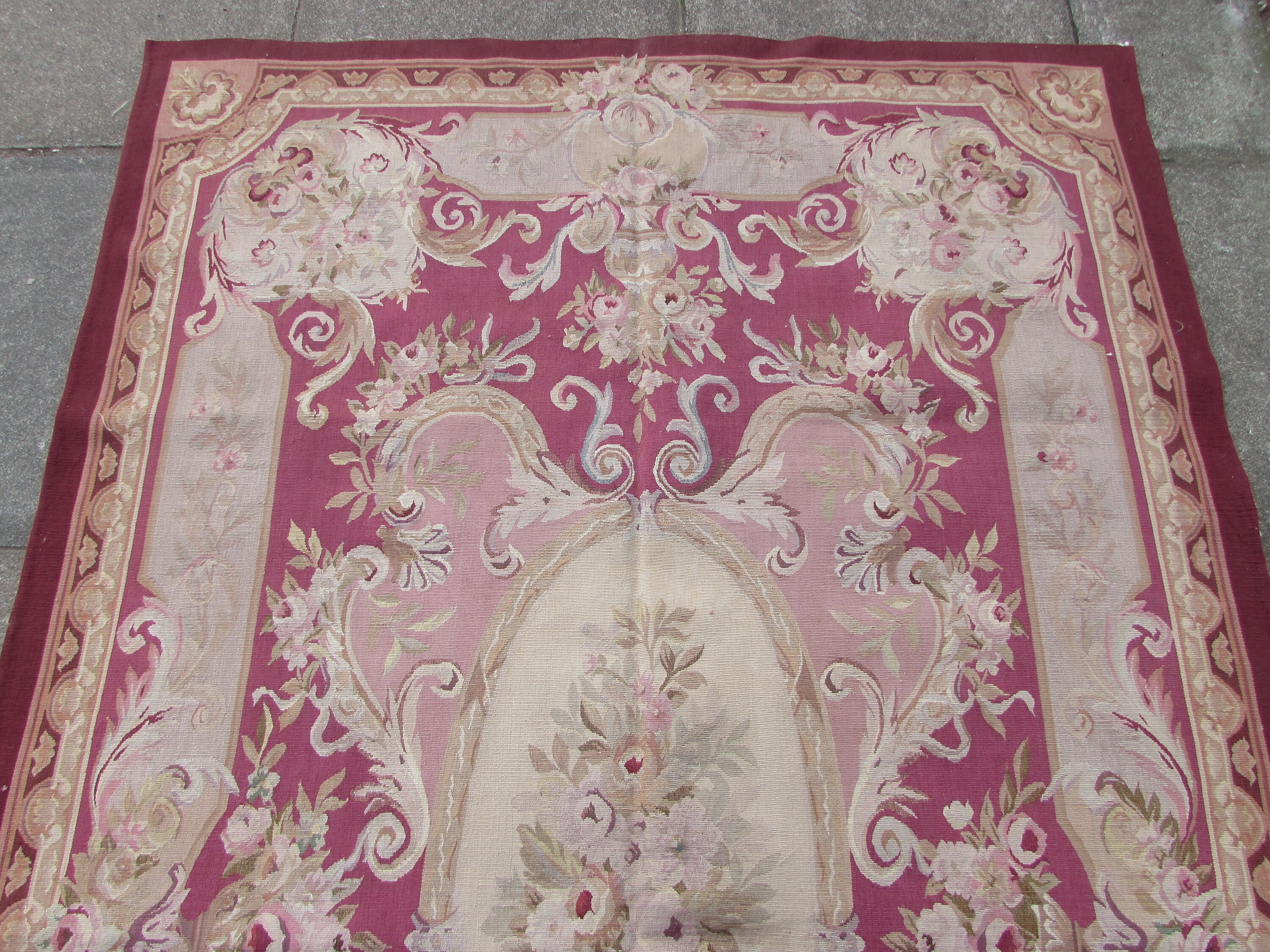 Old Main Fabriqué Français Design Laine Bordeaux Red Original Aubusson