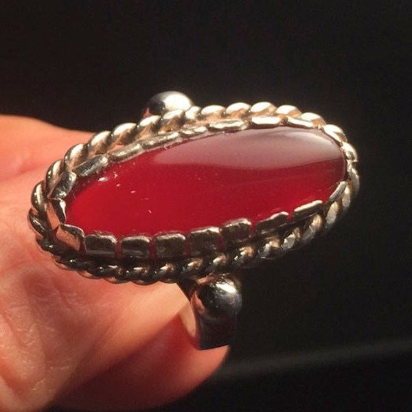 Vintage  Navajo Sterling Silver Ring with beaitiful Carnelian stone