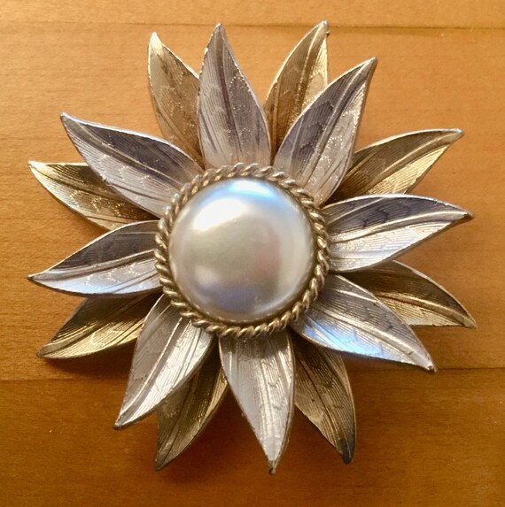 Large Starburst  Pin - Vintage silver and gold wi… - image 2