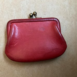 Coach コーチ Kiss Lock Leather Coin Purse COACH Kisslock Coin Purse in Pink | Lyst