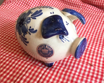 Delfter blaues Porzellan-Sparschwein, hergestellt und handbemalt in Holland