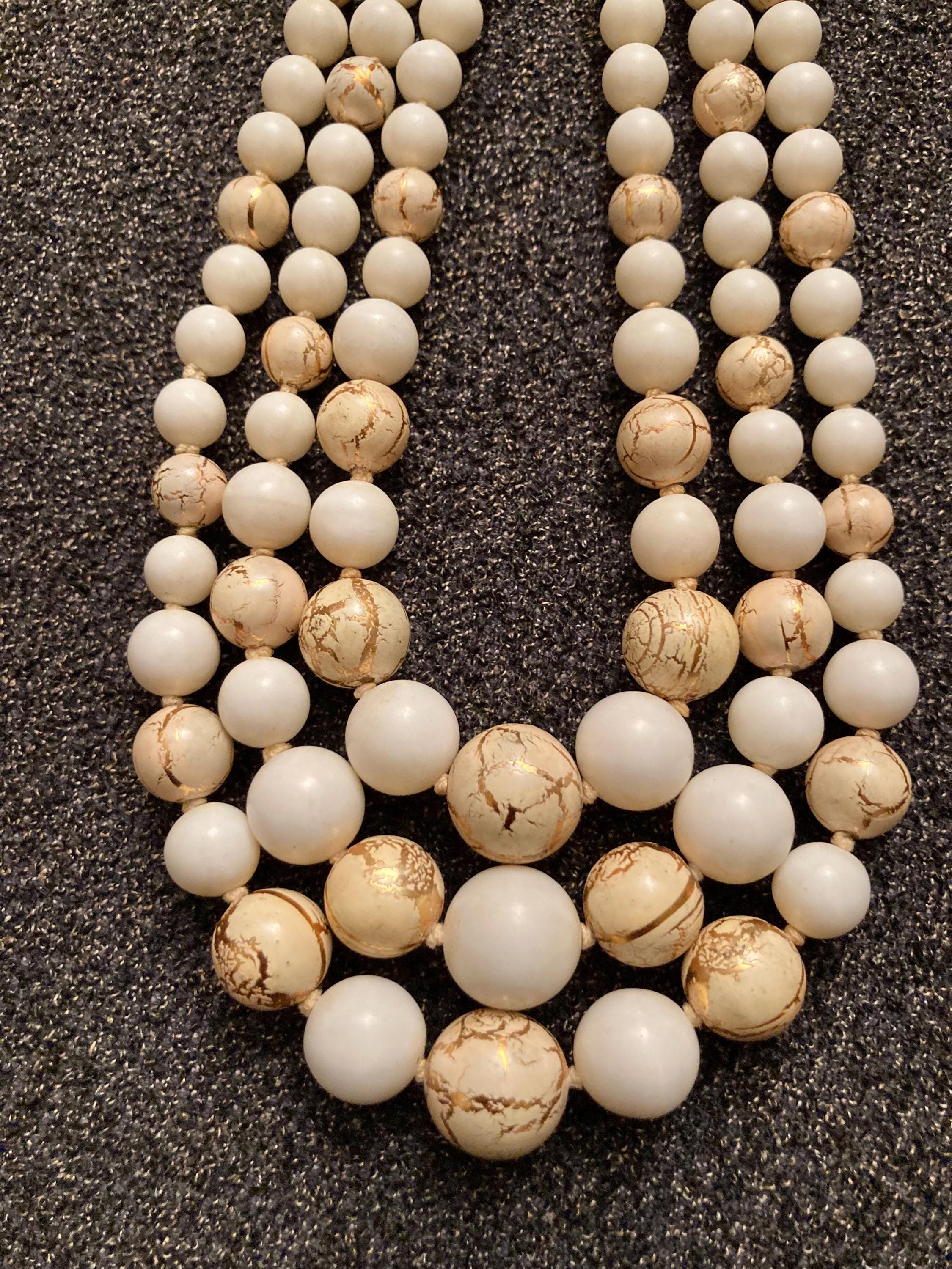 Collier Vintage 3 Rangs De Grosses Perles Naturelles Marbrées Avec Fermoir - Occasion, Bon état