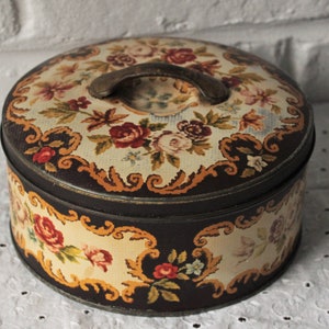 Round metal BOX with baroque decoration bouquets of vintage flowers France