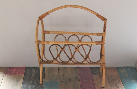 Vintage rattan magazine rack, bamboo magazine rack from the 60s.