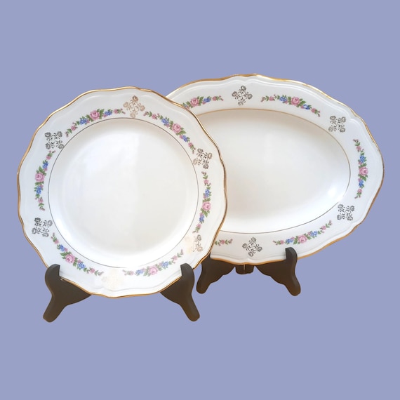 FLAT PLATES, DISHES France vintage small flower pattern, L'amandinoise 1960