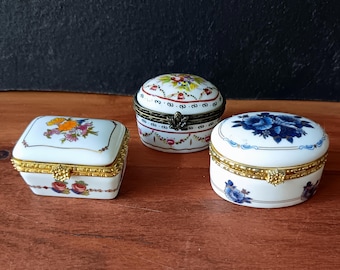 Small vintage collectible pill box, a box of happiness
