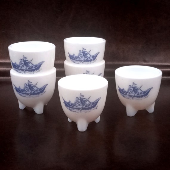 6 Arcopal tripod egg cups, Vintage 70s coconut trees, France