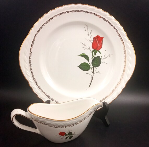 ROUND DISH and gravy boat in red rose pattern porcelain, Faïencerie de Saint-Amand, vintage “La rose” model